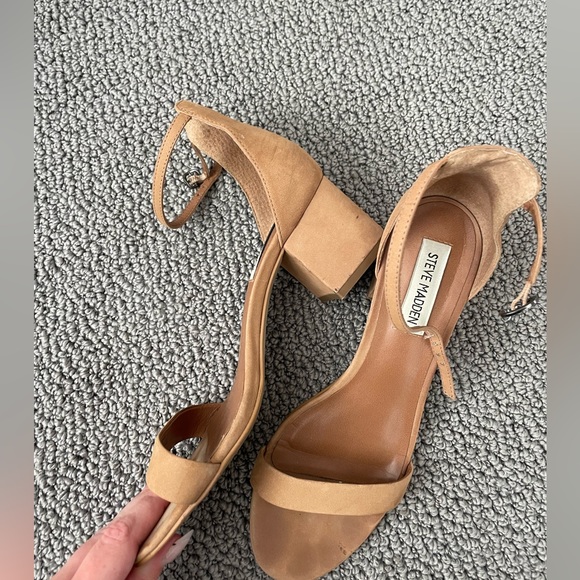 steve madden beige heels - Picture 2 of 2